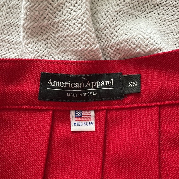 vintage american apparel red pleated mini skirt - Picture 2 of 3